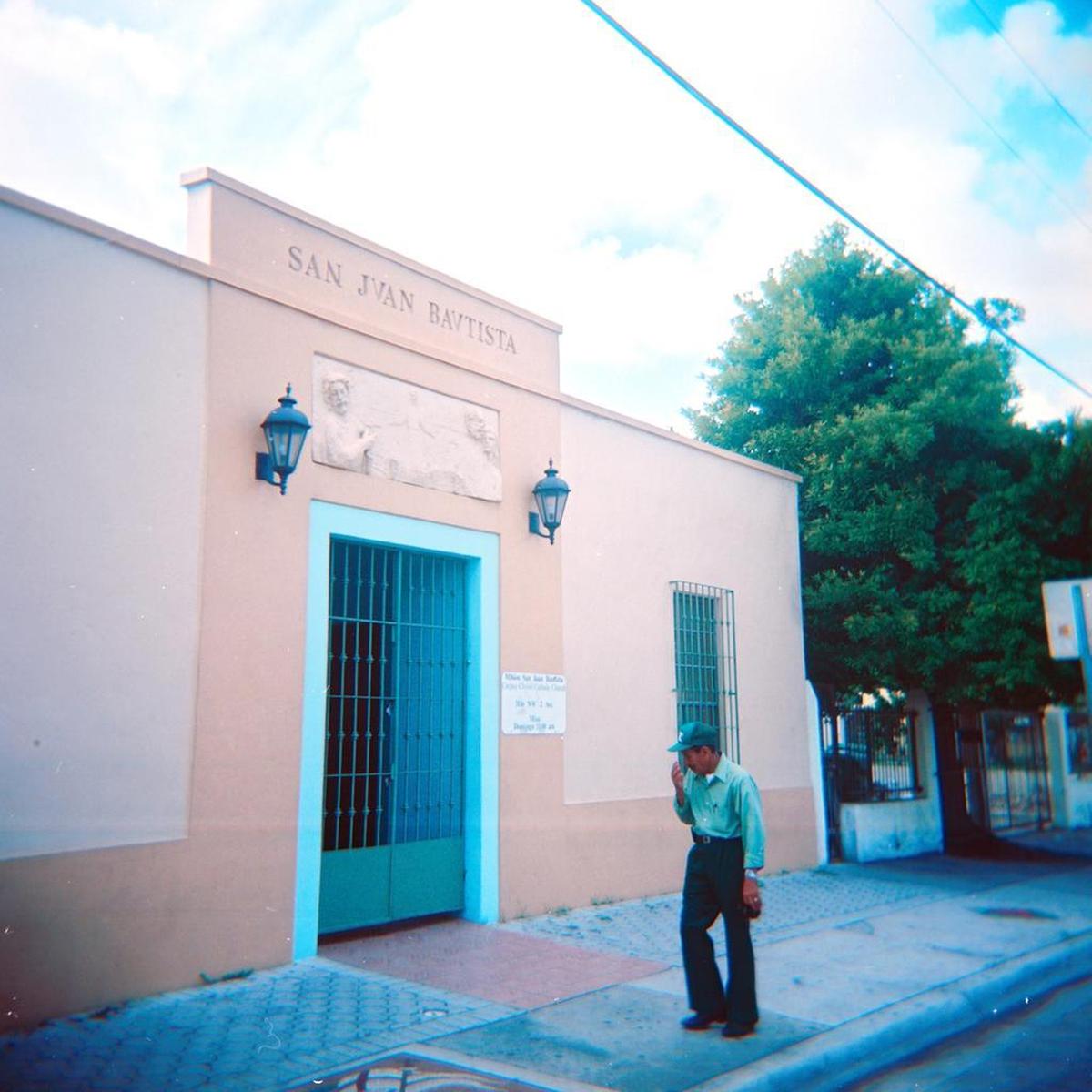 La iglesia católica San Juan Bautista en Wynwood está justo al norte de una manzana que un urbanizador de Texas quiere demoler y reurbanizar.