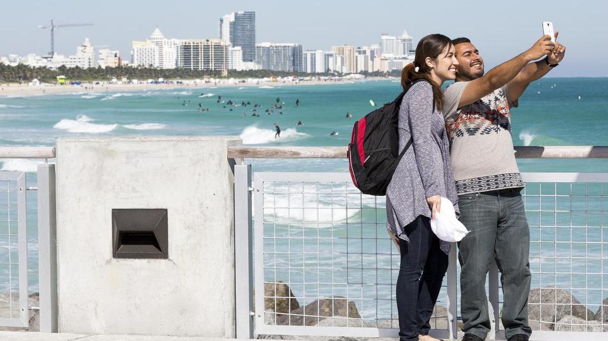 Para el domingo y el lunes, se esperan temperaturas mínimas de alrededor de 50 grados en la noche.