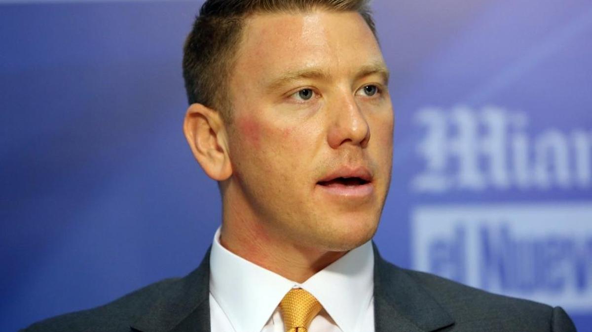 El demócrata Scott Fuhrman es la primera vez que se postula, y se enfrenta a la veterana congresista republicana de Miami Ileana Ros-Lehtinen.