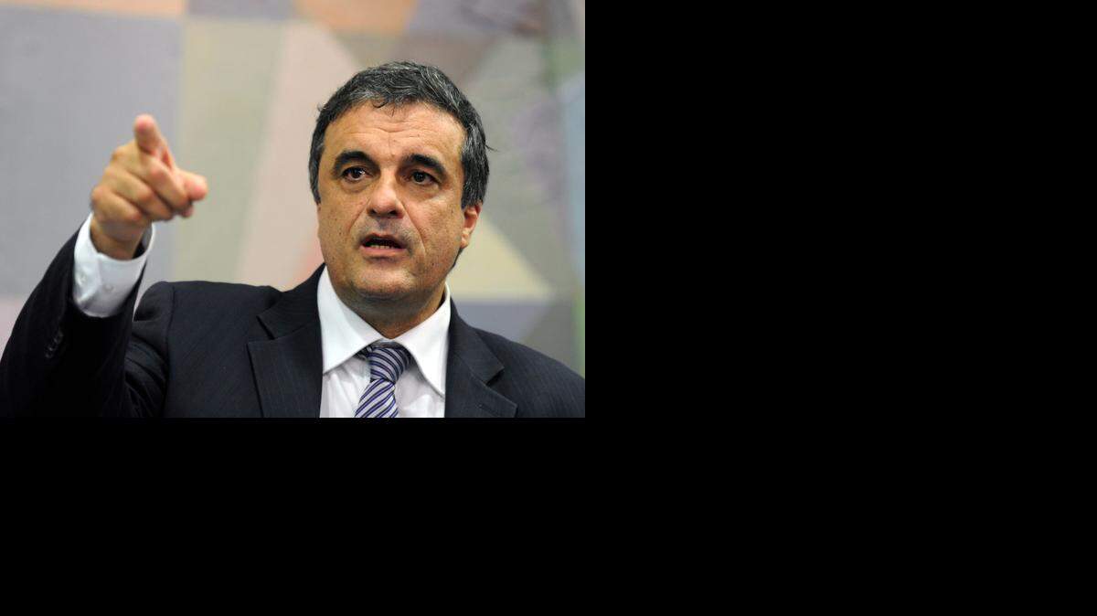 
El ministro de Justicia de Brasil, José Eduardo Cardozo, aseguró que hay otros recursos procedentes de la corrupción que están bloqueados en Suiza y en otros países.
