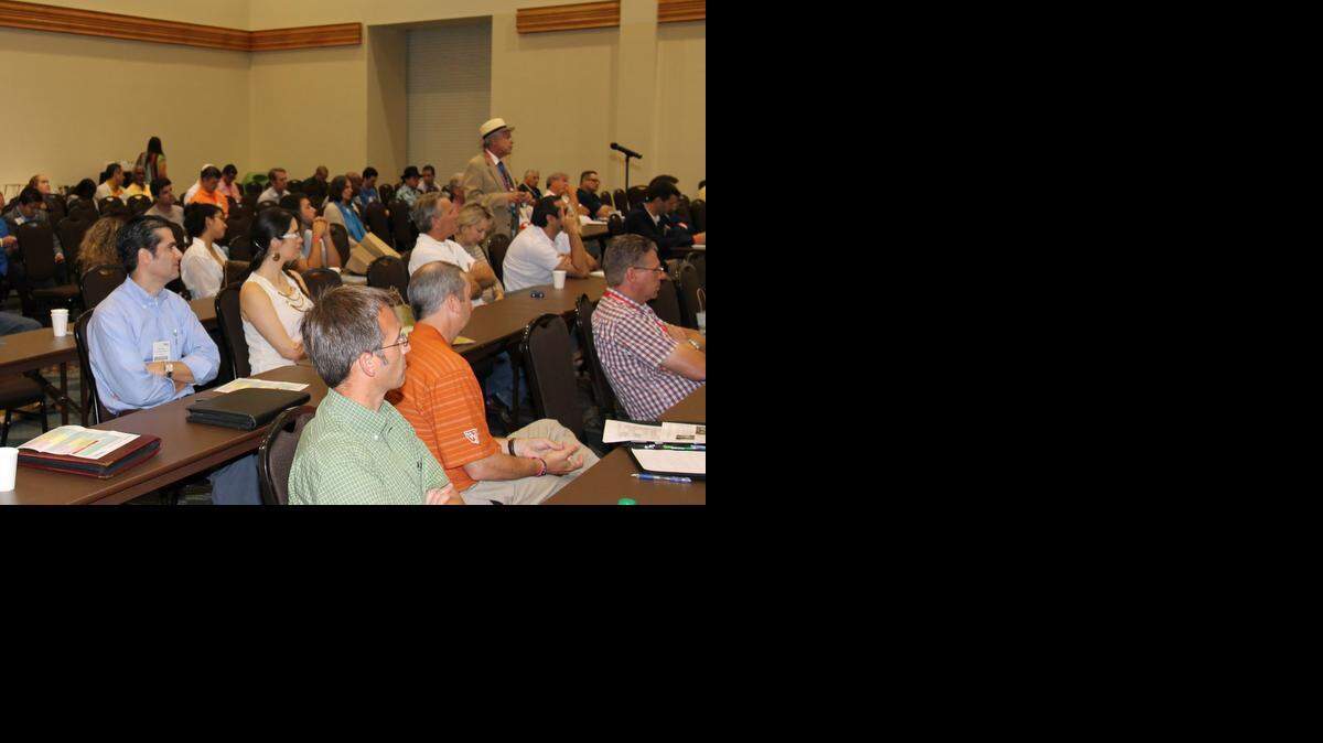 
The Water Expo (La Feria del Agua) reúne en el Miami Airport Convention Center a profesionales y empresarios que participaran en eventos y conferencias relacionados con el manejo de los recursos acuíferos.
