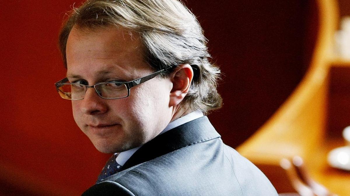 El ex ministro colombiano de Agricultura, Andrés Felipe Arias, reacciona durante el juicio que se adelanta en su contra por corrupción el 5 de marzo del 2012 en Bogotá.
