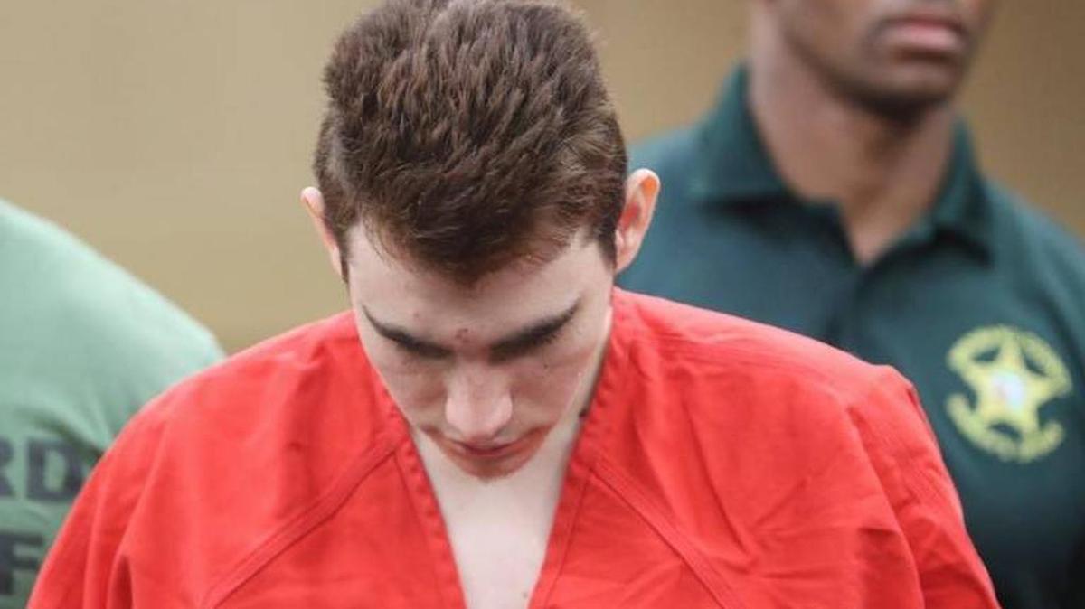 Nikolas Cruz, el agresor en la masacre en la secundaria de Parkland, está recibiendo una gran cantidad de cartas de hombres y mujeres que le profesan amor y opoyo.