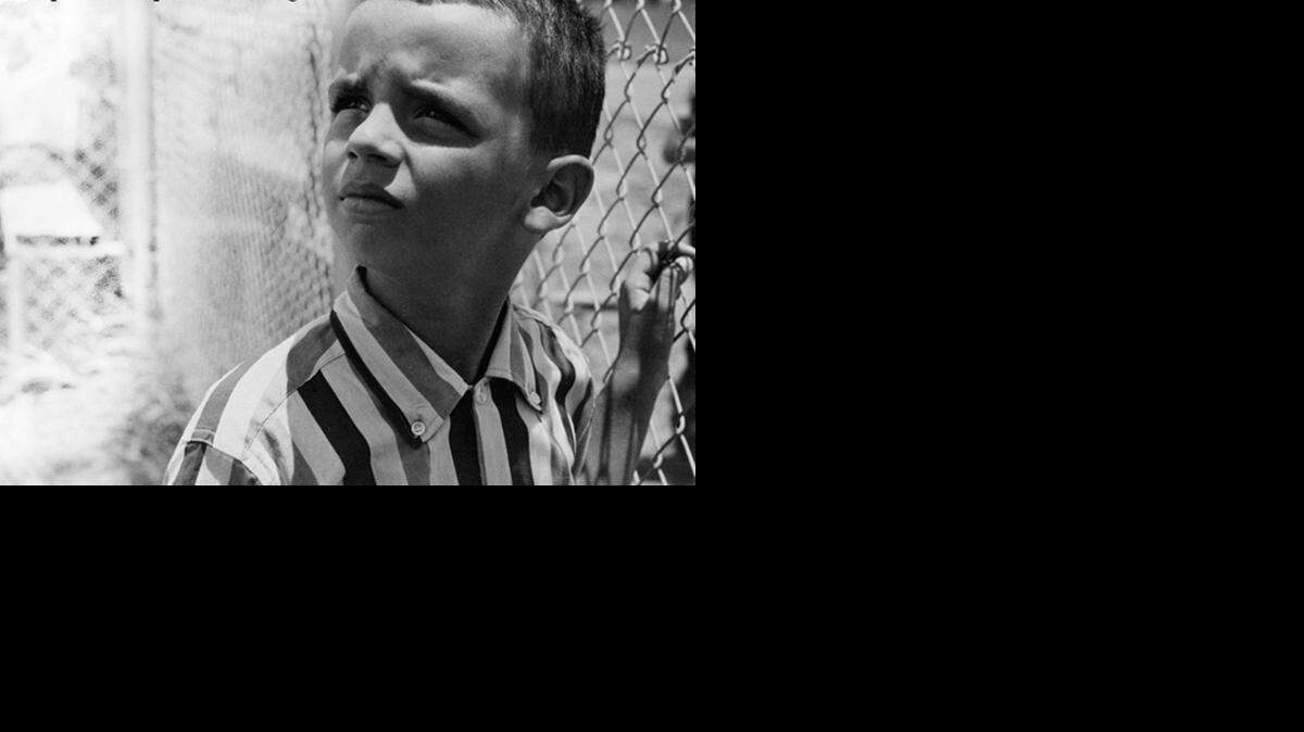 
Miami Dade College concluyó el proceso de recuperación de un documental sobre el exilio cubano emitido en 1961 y que, cincuenta años después, volvió a exhibir las adversidades que enfrentó en sus inicios esta comunidad de exiliados a través de la mirada de un niño de seis años, Orlando “Pepito” López.
