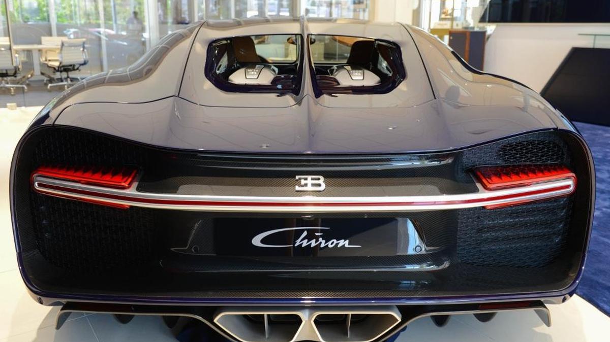 Bugatti muestra su más reciente modelo, el Chiron, en el Braman Bugatti Miami en Miami, Florida, el viernes, 29 de abril. Cuesta $2.5 millones.
