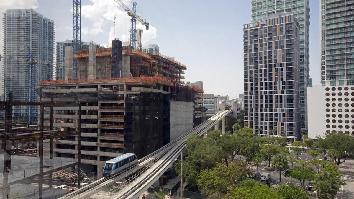 Las condiciones favorables de inversión en Florida han propiciado que más inversionistas de América Latina vean a Miami como el mejor lugar para invertir en una propiedad o inmueble.