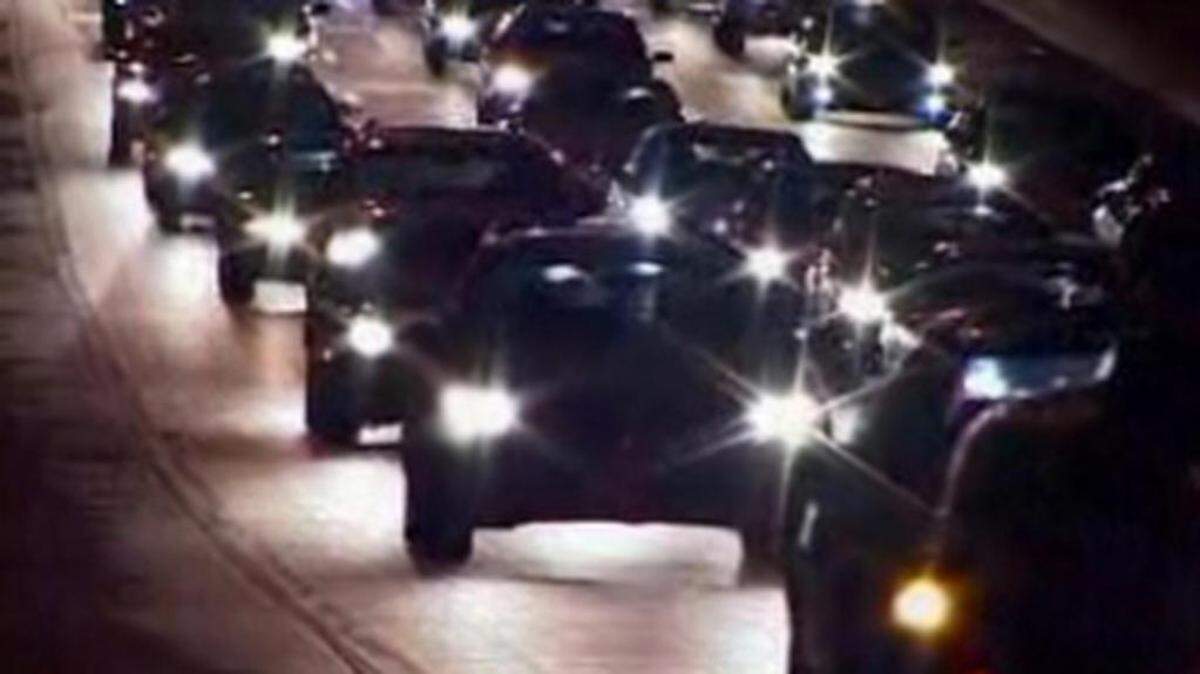 El episodio obligó a cerrar algunas calles y autopistas cercanas a la zona, entre ellas el Palmetto a la altura de la calle 88 del SW.Cortesía CBS4