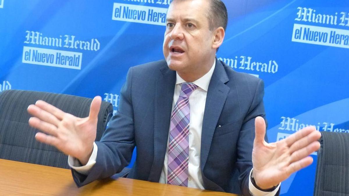 
El asambleísta ecuatoriano Andrés Páez durante la entrevista con el Nuevo Herald el 31 de julio.

