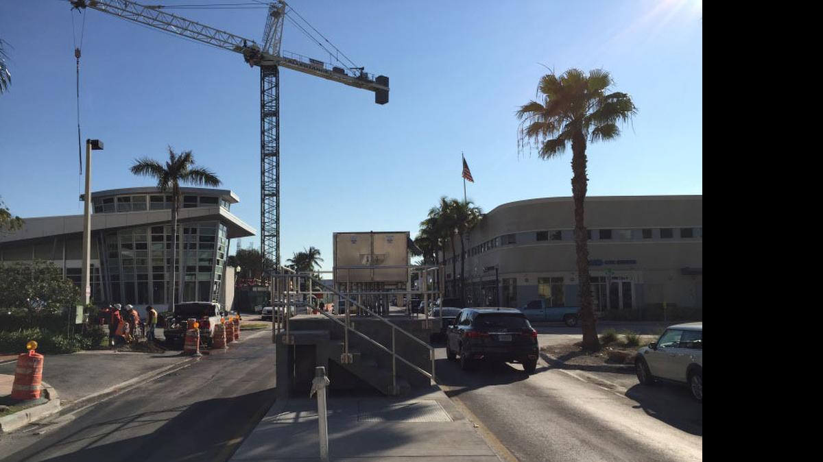 
Fase actual de la estación de bombeo de aguas pluviales que se lleva a cabo en la calzada de la calle 20 en Miami Beach.
