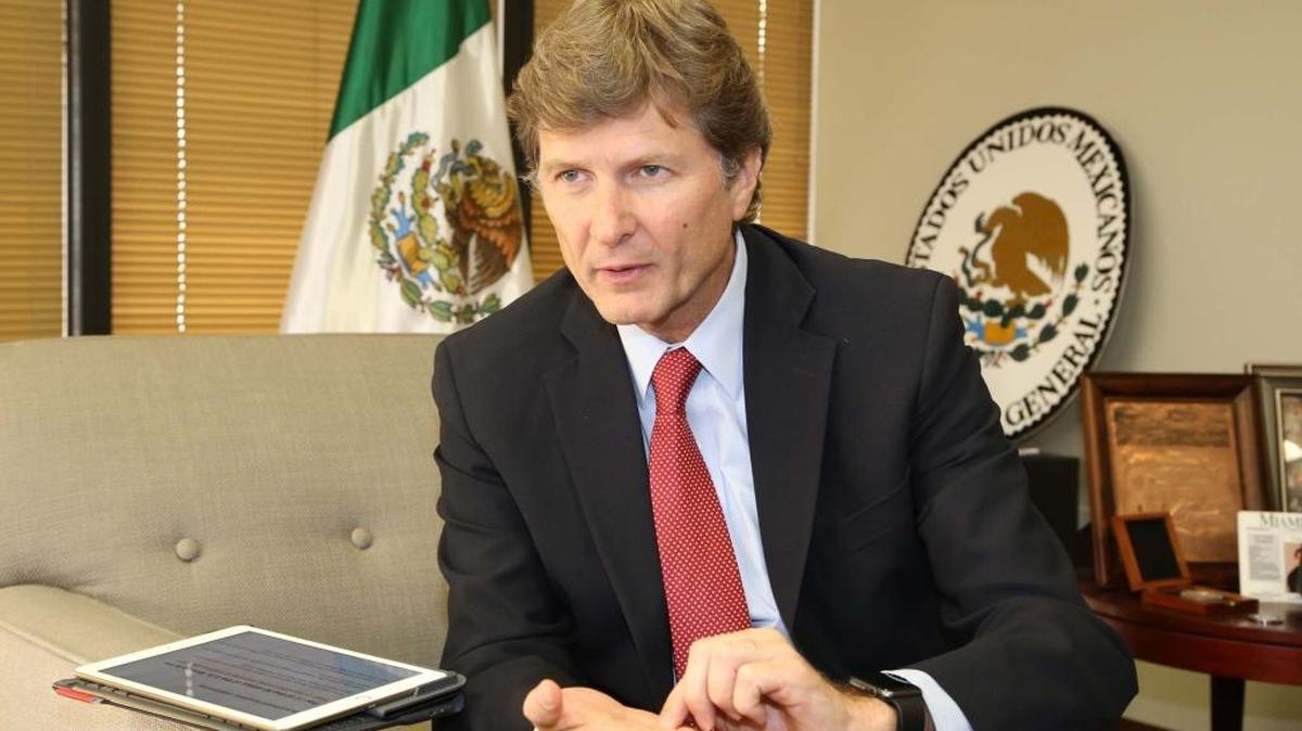Enrique de la Madrid Cordero, secretario de Turismo de México, durante una visita a Miami el jueves, en el Consulado mexicano.
