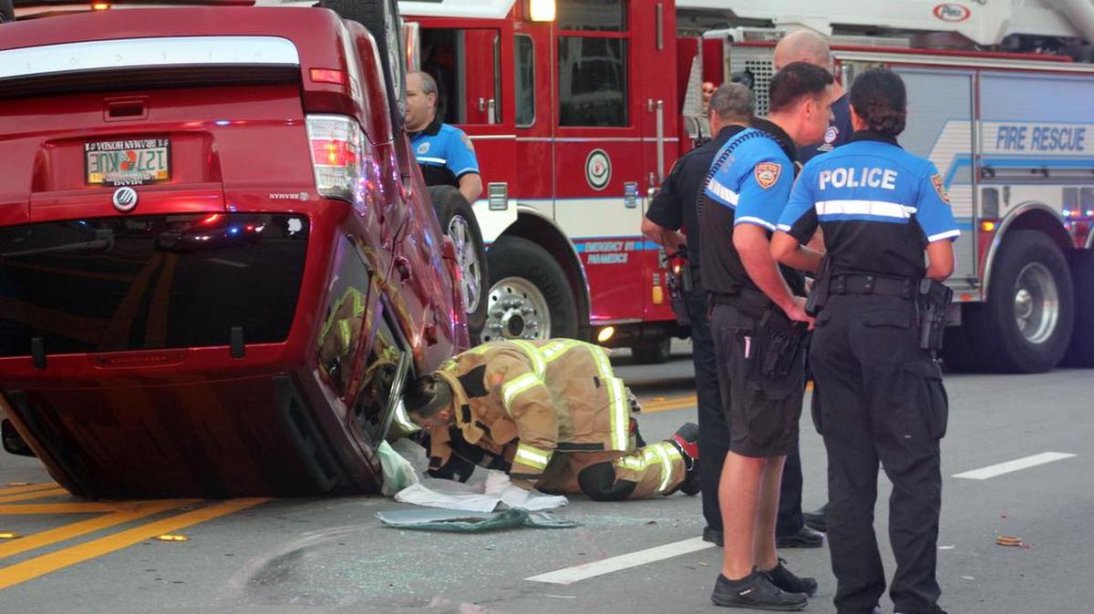 El accidente que dejó dos heridos tuvo lugar a alrededor de las 6.a.m en Collins Avenue y la calle 13.