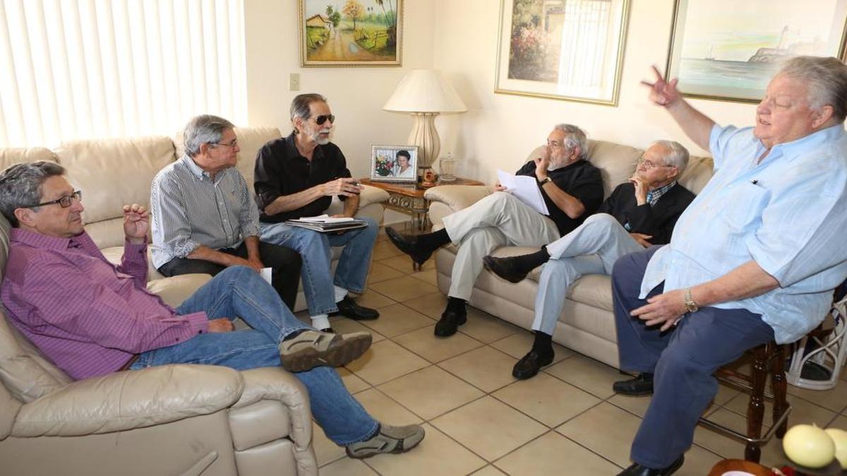 
Pedro Corzo, José Antonio Albertini, Silvio Mancha, Orlando Rossardi, Angel Cuadra y Juan Manuel Salvat integran el Comité Organizador del Encuentro con el Libro Cubano Exiliado.

