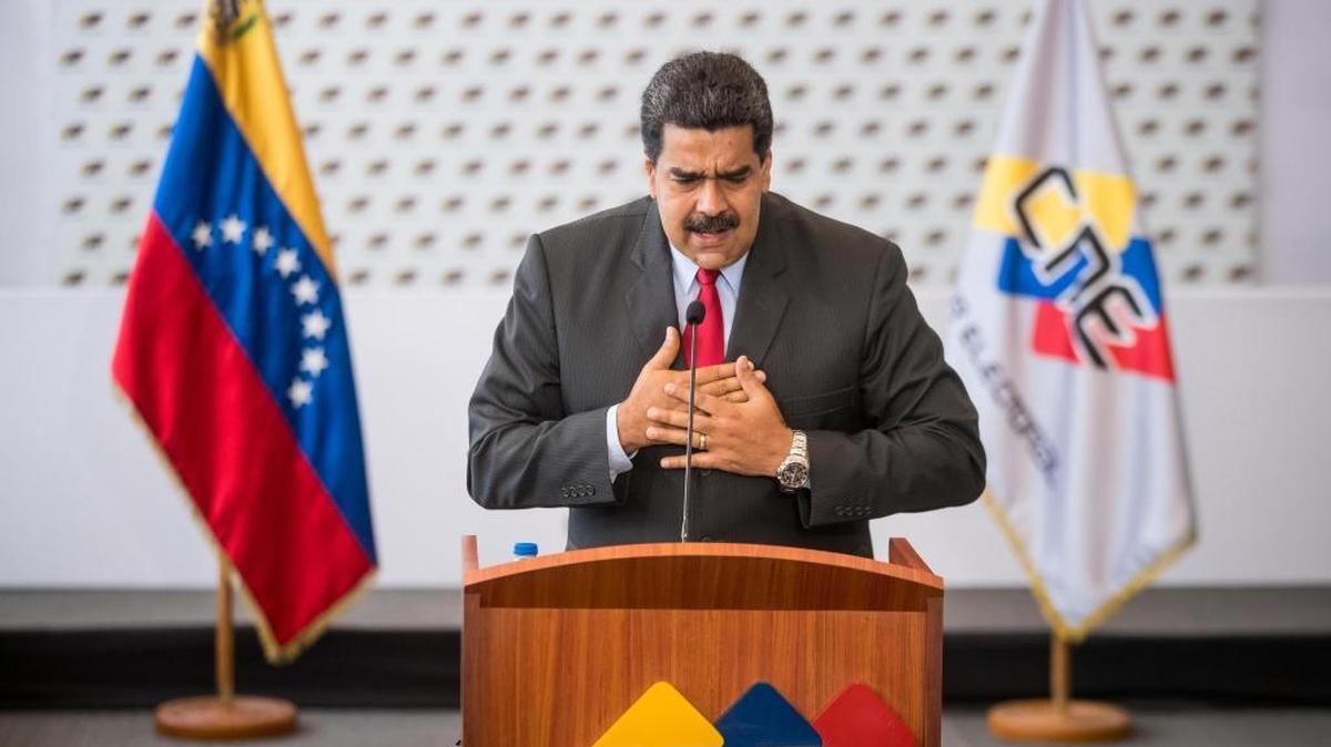 El gobernante de Venezuela Nicolás Maduro ofrece una conferencia de prensa luego de firmar un acuerdo en la sede del Consejo Nacional Electoral (CNE) el viernes 2 de marzo del 2018, en Caracas.