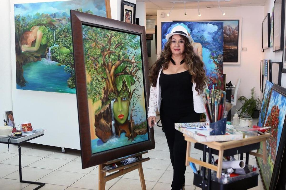 La pintora cubana Delfi Cruces participará en el Art on Palm Festival de Hialeah