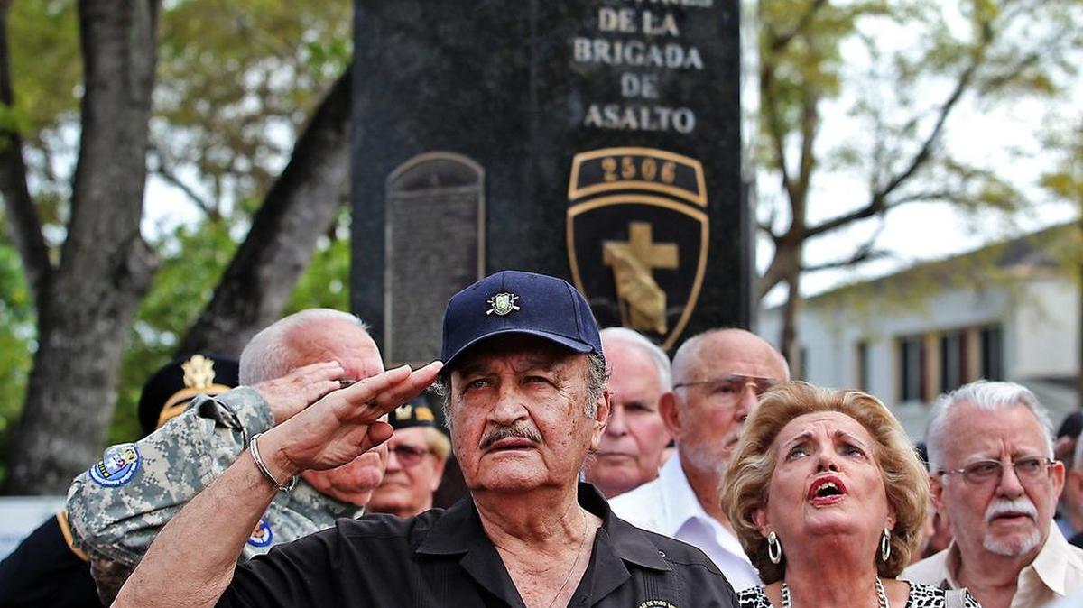 Arturo Sánchez Bella participa el lunes en un evento de conmemoración de la fallida invación a Bahía de Cochinos en La Pequeña Habana.