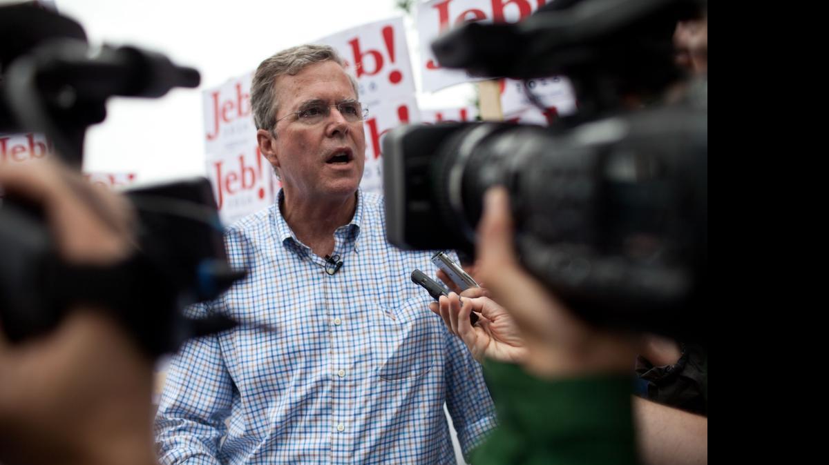 
Jeb Bush, que también aspira a la nominación de su partido para la contienda a la Casa Blanca, se mostró personalmente ofendido por los comentarios de Trump.


