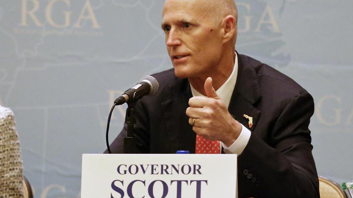 Rick Scott, gobernador de Florida, en una conferencia de prensa en Orlando, Florida, el 15 de noviembre del 2016.