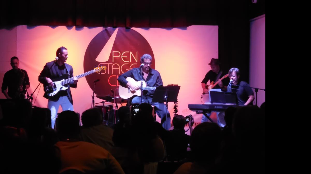 
La primera de las Noches de Guataca se inició con Tres Colores: Jannio Hidalgo (izq.), Claudio Corsi y Boris Bossio en un conocido local de Coral Gables.


