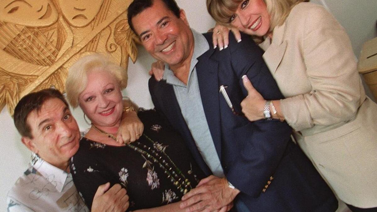 En 1999 Chamaco García (segundo desde la derecha) participó en ‘Las Leandras’, una producción de la Sociedad Pro Arte Grateli en la que alternó con Manolo Codezo, Milagros Ponti y Mirtha Medina.