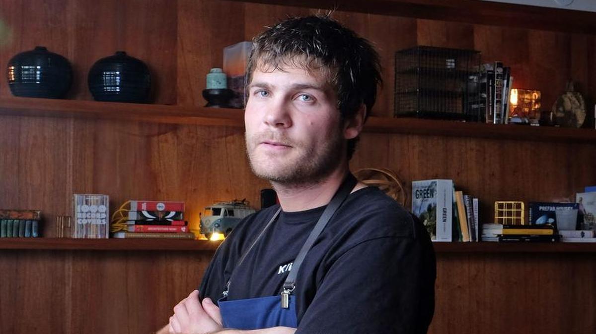 
El chef David Rustarazo, quien comanda los fogones de Klima, pertenece a una nueva oleada de jóvenes cocineros y emprendedores españoles que ha cuajado en Miami.  Klima, con apenas dos meses de abierto, ya tiene un lugar destacado en el mapa culinario de Miami Beach.


