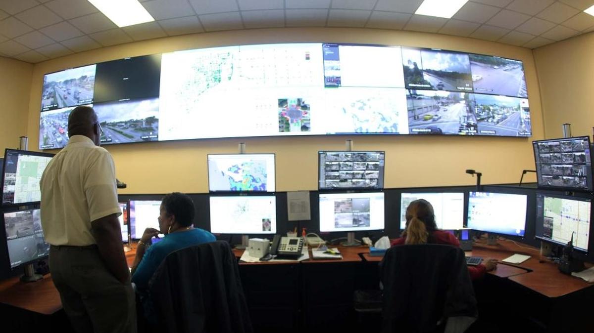 Vista General el miércoles del nuevo centro de control del tráfico en el Condado Miami-Dade. El renovado centro es parte de una estrategia para agilizar el tráfico.