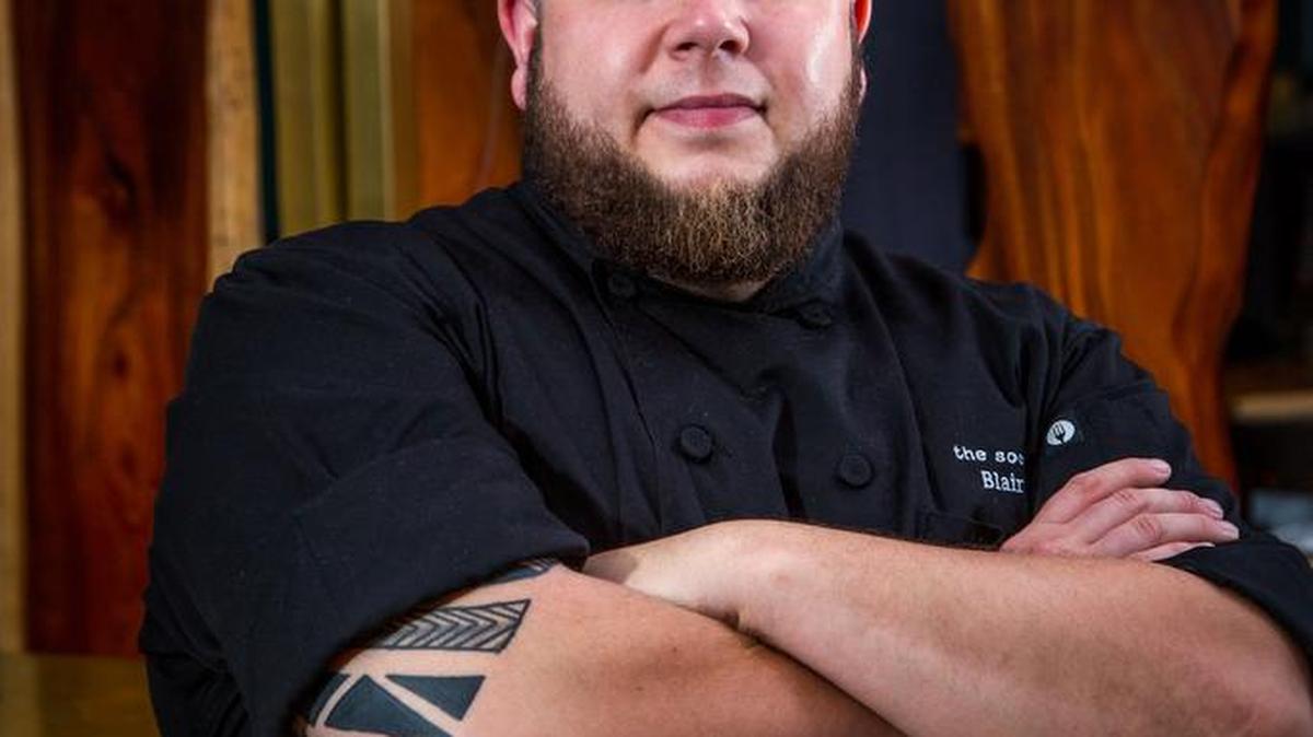 El chef Blair Wilson es quien manda en la cocina del Social Club del hotel Surfcomber en South Beach.