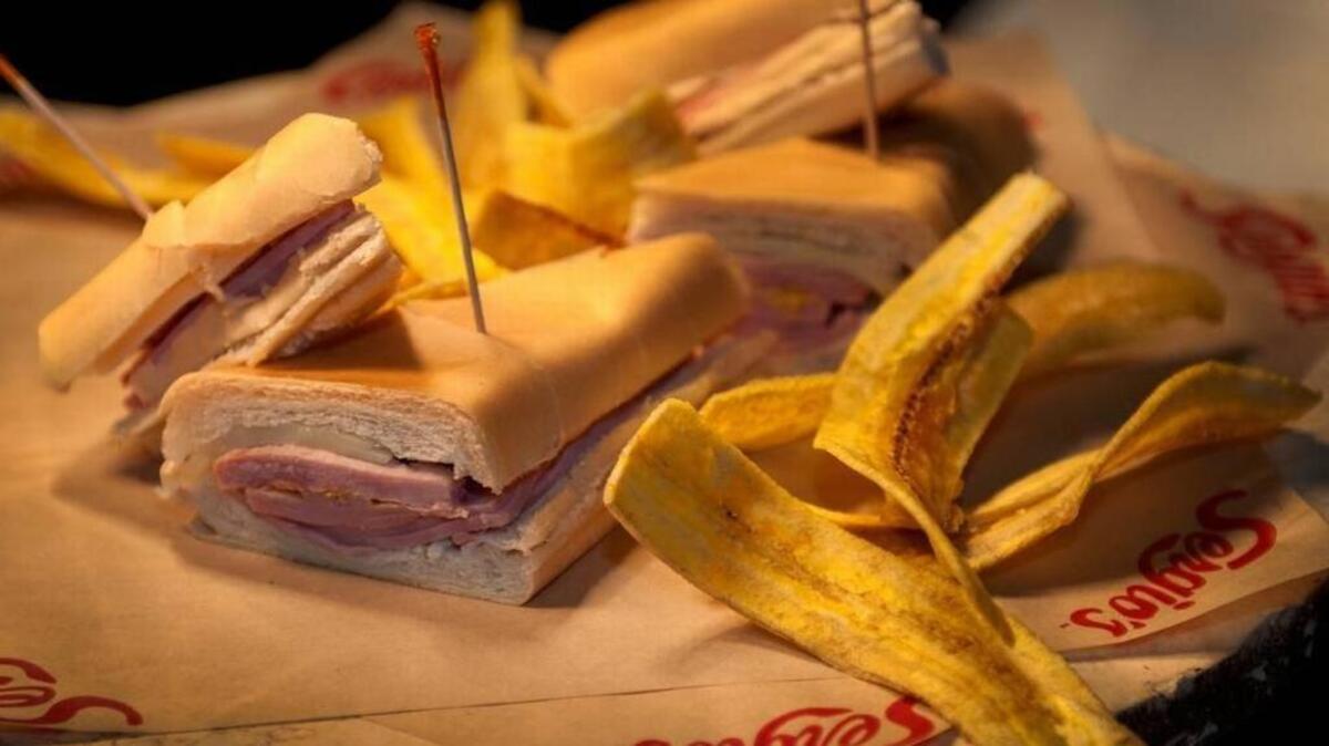 Los sándwiches del restaurante Sergio’s ganaron el primer lugar por su presentación, sabor y autenticidad en el Festival del Sándwich Cubano del sur de la Florida en marzo del 2015. Si usa la palabra Cuba o La Habana cuando paga con Venmo pudiera llevar a que le congelaran la cuenta.