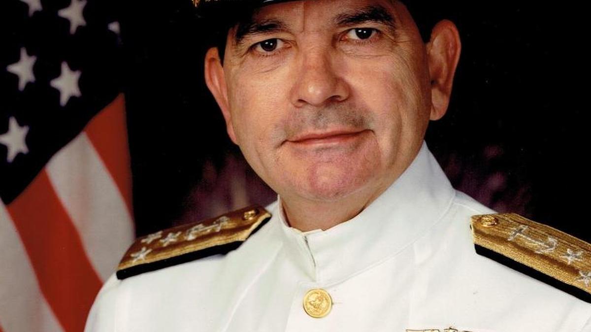 El almirante Diego Hernández, vicealmirante condecorado que comandó la Tercera Flota de la Marina de Guerra, murió el pasado viernes a los 83 años por complicaciones con la enfermedad de Parkinson, en su casa en Miami Lakes.