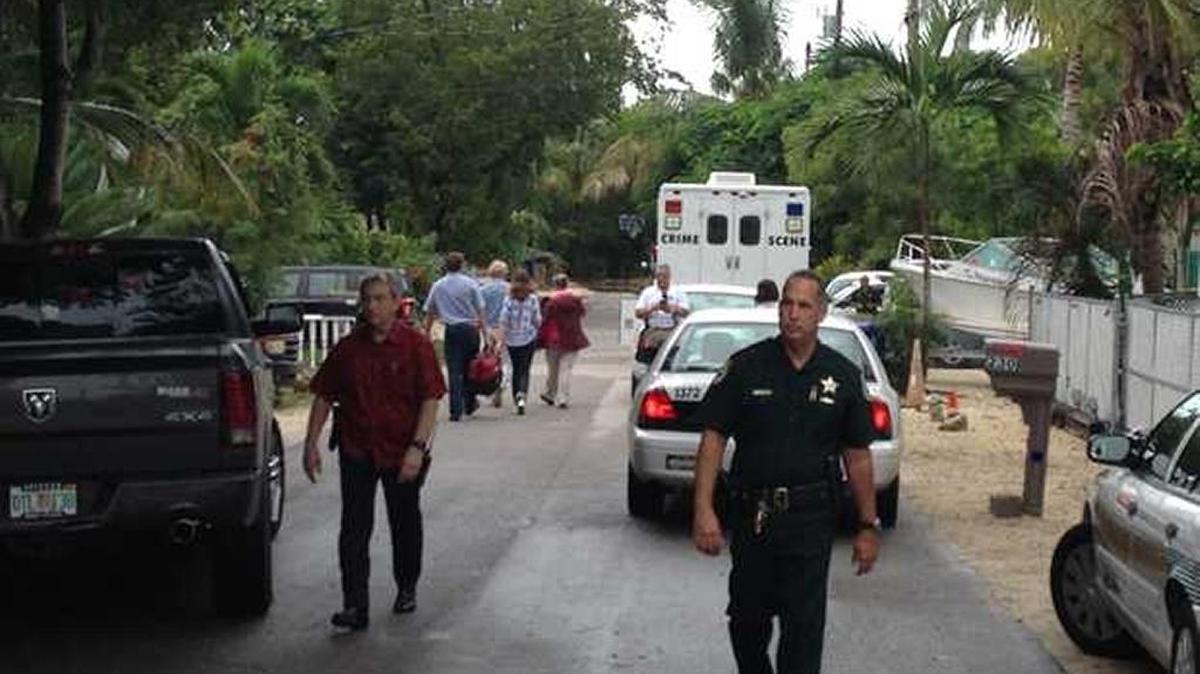 La policía del Condado Monroe, el viernes en la escena del tiroteo.