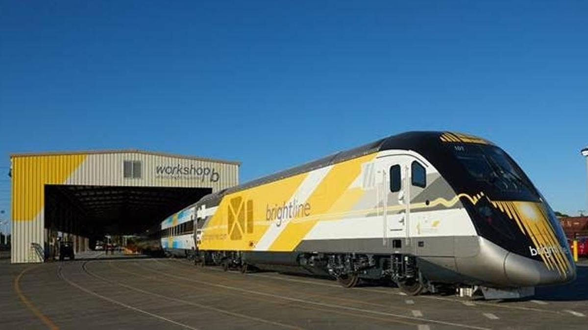 Cada tren Brightline tiene una capacidad de 115 personas divididas entre el vagón clase Select y los tres de la clase Smart.