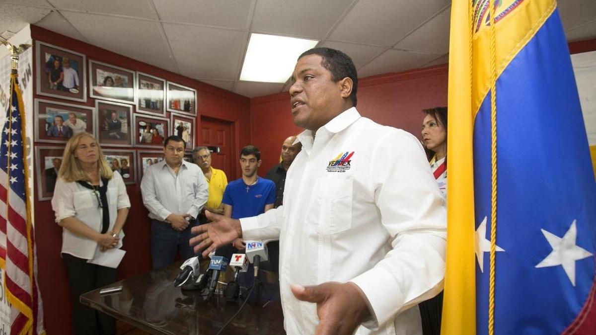 José Antonio Colina Pulido, Presidente de VEPPEX (Venezolanos Perseguidos Políticos en el Exilio) habla en una rueda de prensa en Miami. Foto de archivo.