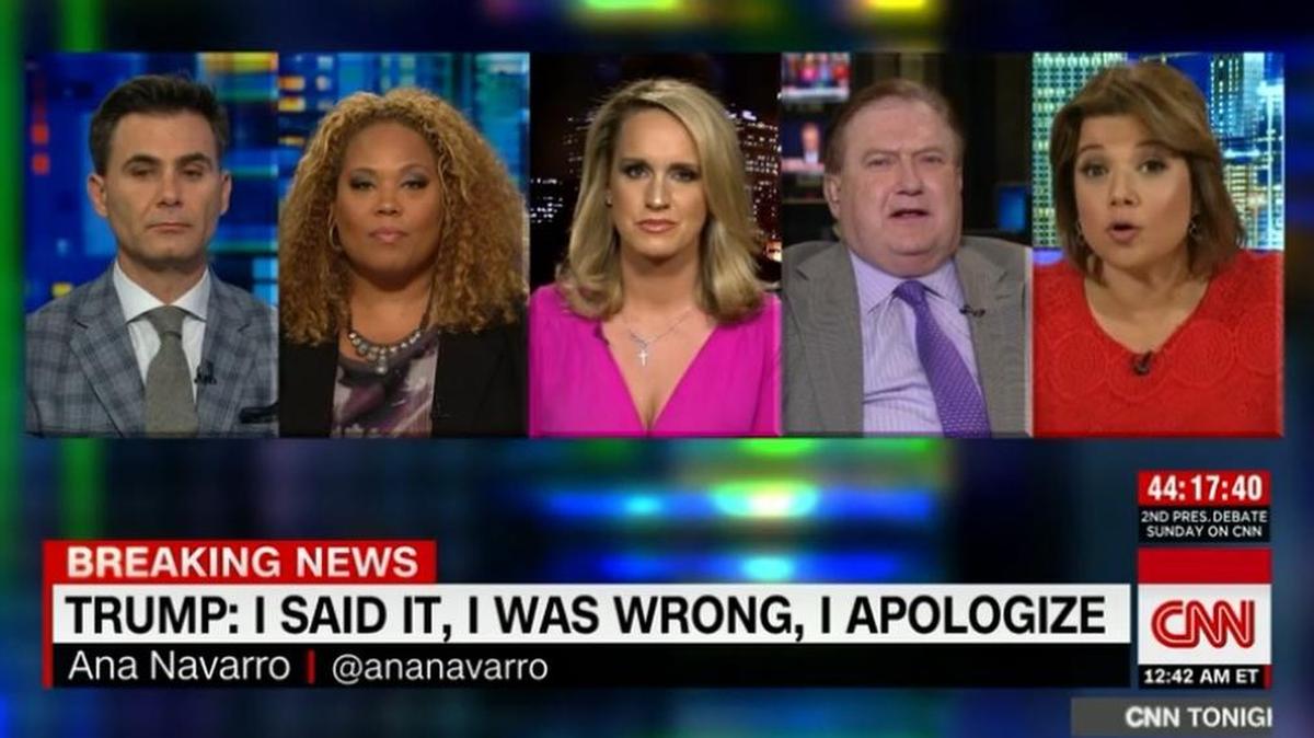 Ana Navarro, en la extrema derecha, partició en un agitado panel en CNN panel el sábado.