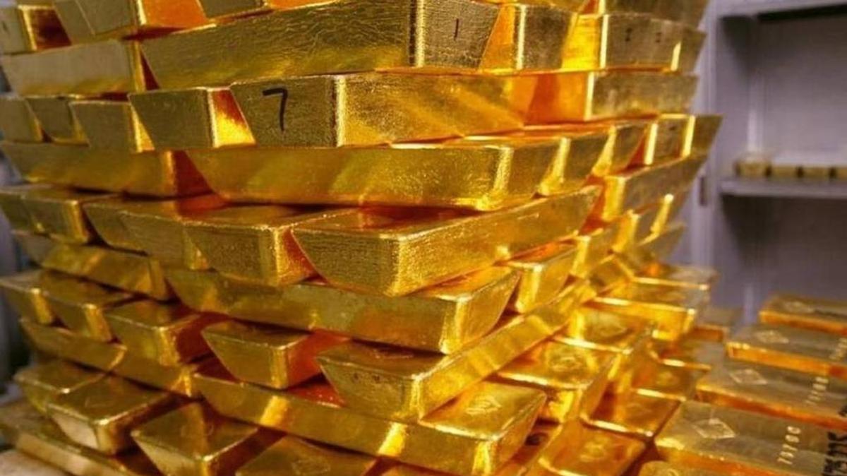 Acusan a cuatro extranjeros de participar en un presunto complot en Miami para lavar miles de millones de dólares en oro de Latinoamérica y el Caribe obtenido mediante actividades delictivas como la minería ilegal, sobornos y narcotráfico.