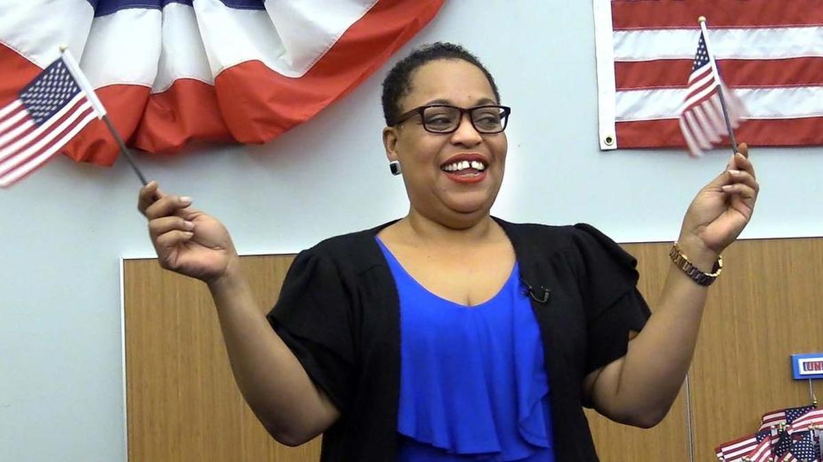 Bernadette Davis, una profesora de Miami y oriunda de Bahamas, se convirtió en ciudadana estadounidense el 15 de diciembre del 2016.