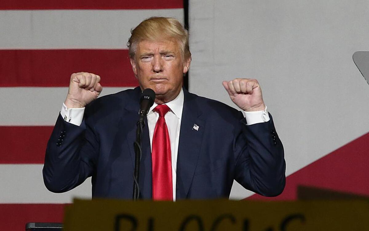 El candidato republicano a la Presidencia de Estados Unidos, Donald Trump, pronuncia el jueves un discurso durante un mitin en el Centro de Exposiciones Florida del Sur Fair, en West Palm Beach.