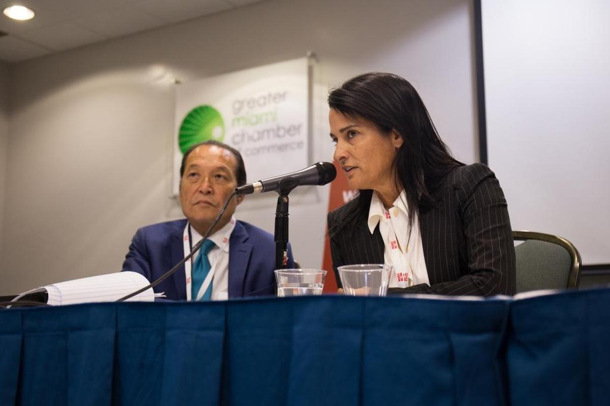 Michael Liu, director de Miami-Dade Public Housing Agency & Community Development, y Avra Jain, presidenta ejecutiva de The Vagabond Group, participaron en la conferencia organizada en Miami por Make Room. Su papel estuvo dedicado al rol clave de los urbanizadores privados para solucionar la crisis de la vivienda asequible.