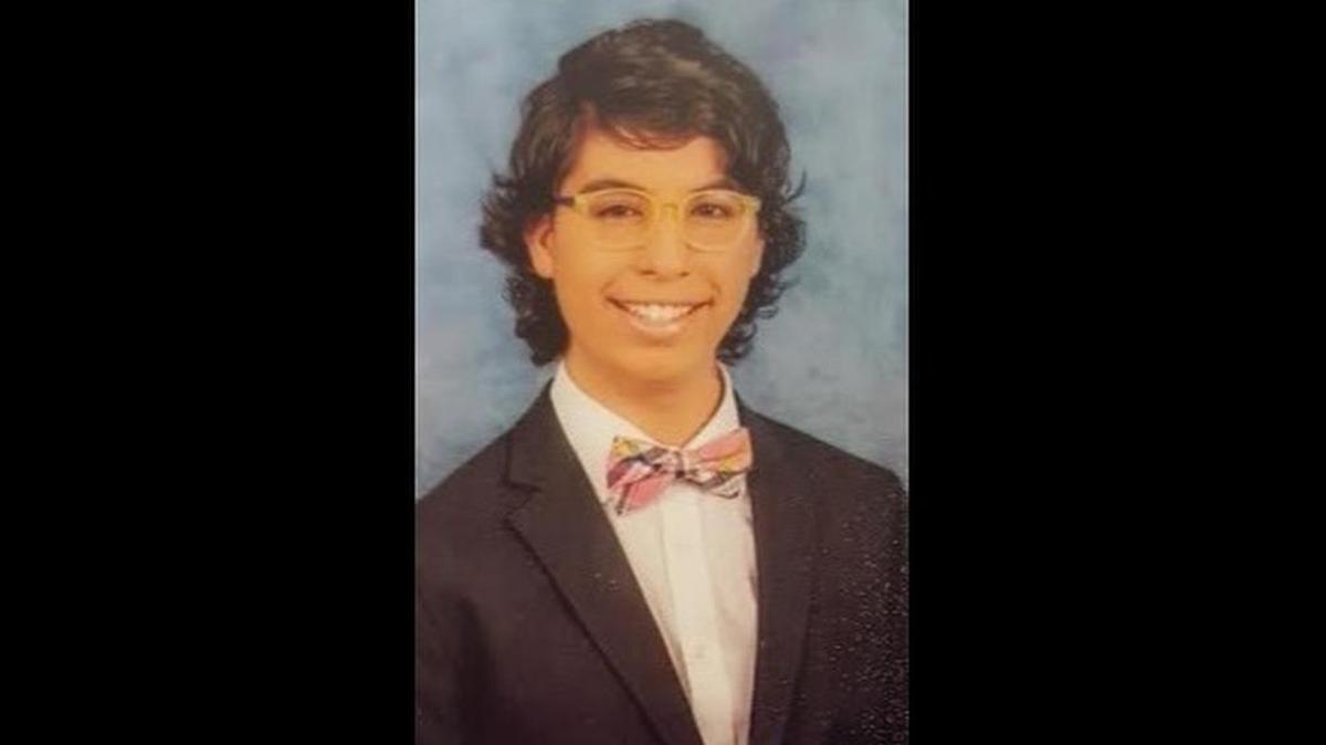 Eric Peter Verbeeck, de 17, un estudiante excelente de Key Biscayne, estaba en el proceso de convertirse en una chica llamada Hope.