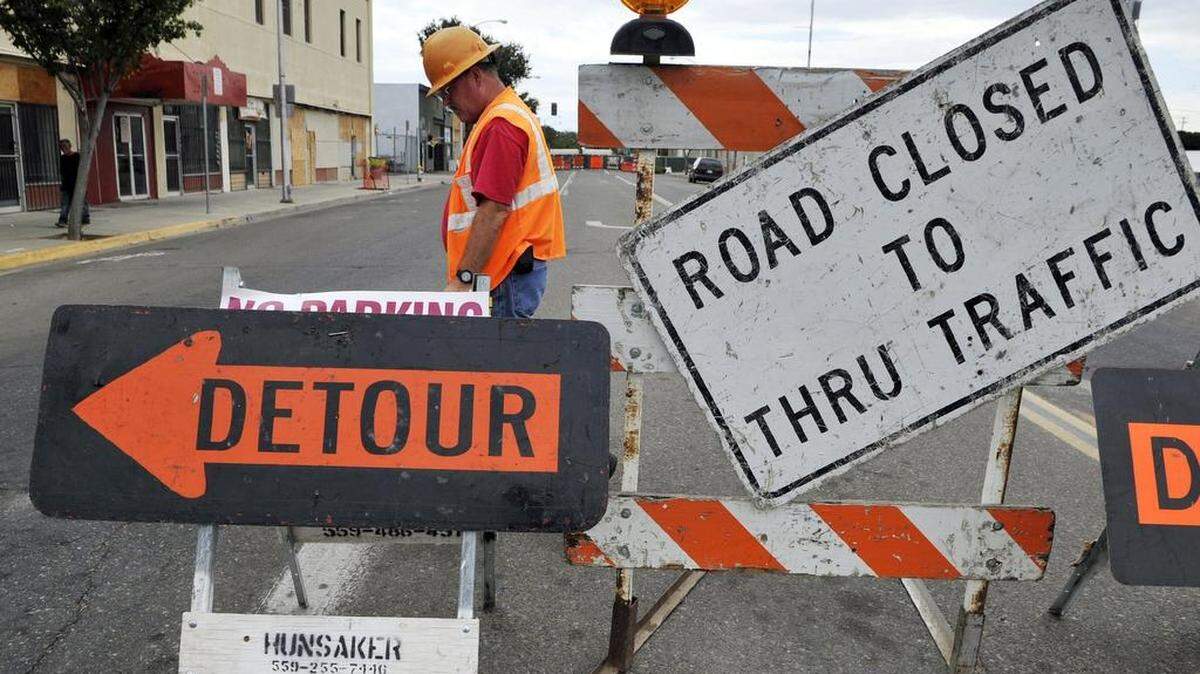 Una obra, que implica la limpieza de tuberías, causará el cierre de tres carriles hasta el 1ro de julio sobre la Calle 36 del noreste en la esquina con North Miami Avenue.