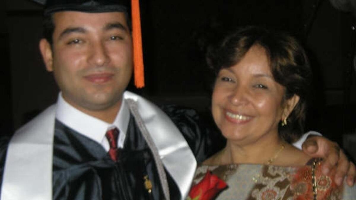 David Mauricio Castro con su madre Gloria Blanco.