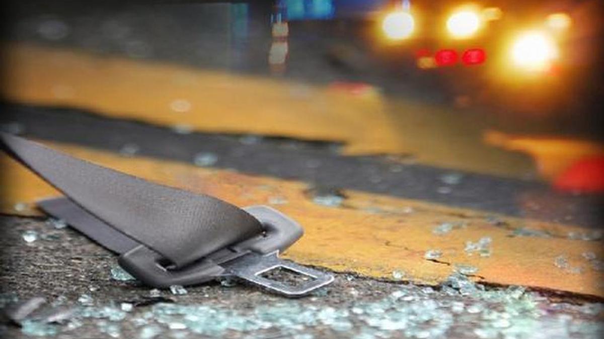Dos personas murieron el domingo después que un auto y un tren chocaran en Pompano Beach, al noreste de Miami, anunció la policía del Condado Broward (BSO).