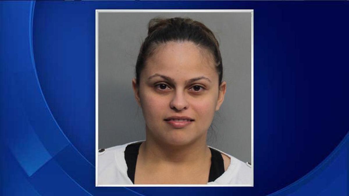 Leydibet Hernández, de 29 años de edad, fue detenida en Miami bajo cargos de interferencia de custodia.