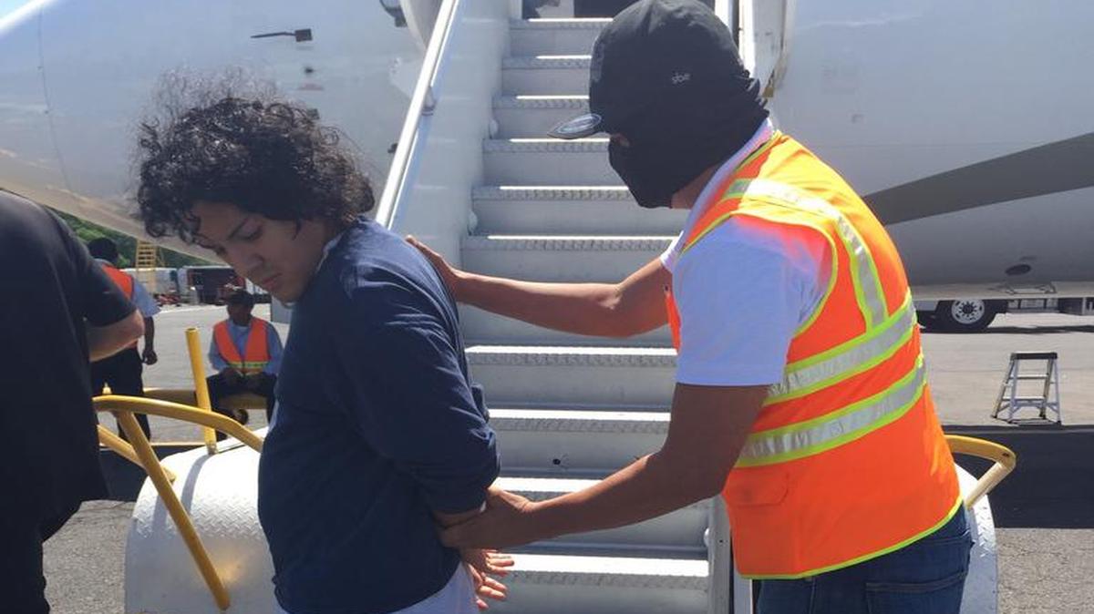 Germán Reyes-Benítez cuando era trasladado a un viaje con destino a El Salvador.