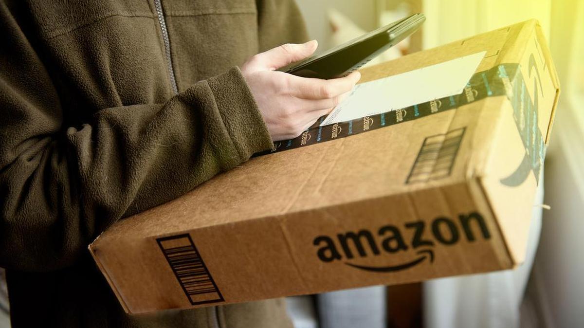 Dos mil millones de paquetes son entregados por las diferentes compañías de servicio de entrega durante la temporada de fiestas.