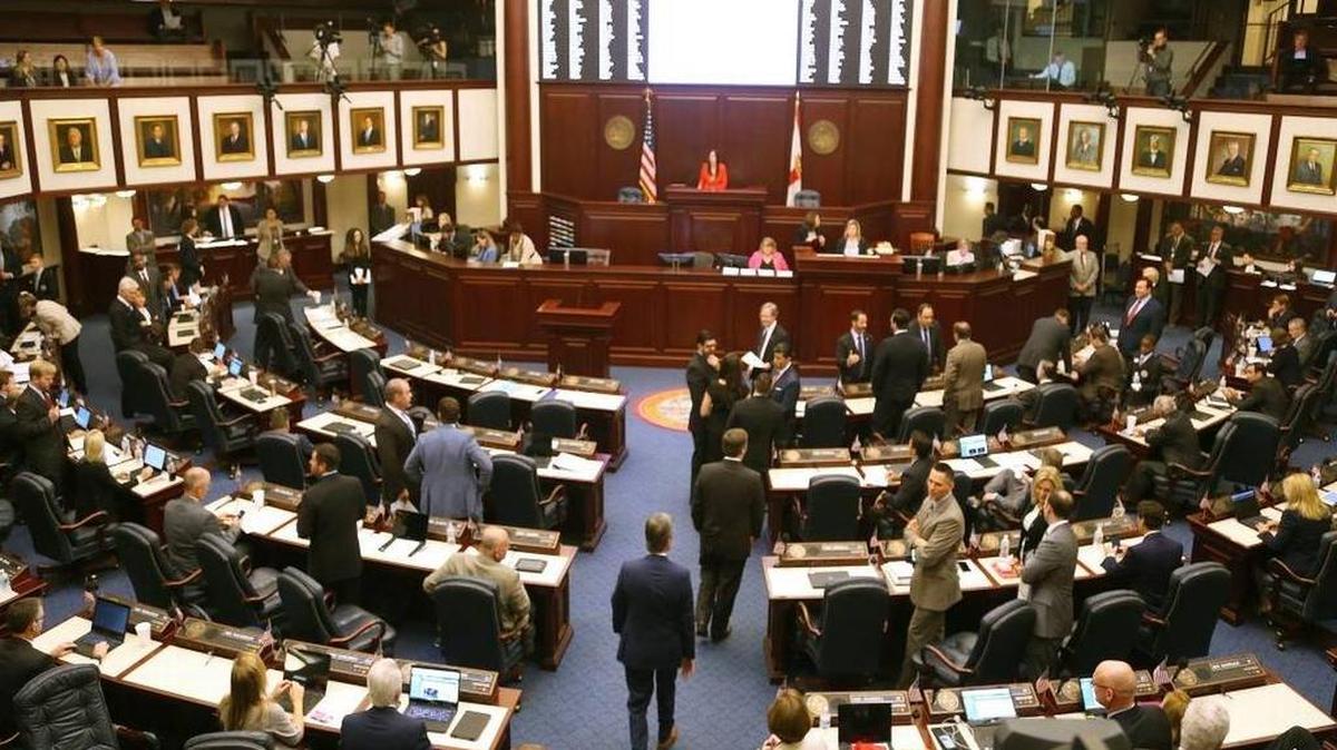 Legisladores de la Cámara de Representantes de Florida respaldaron el jueves una propuesta de enmienda constitucional que requeriría una mayoría de dos tercios de ambas cámaras para aumentar los impuestos en el estado.