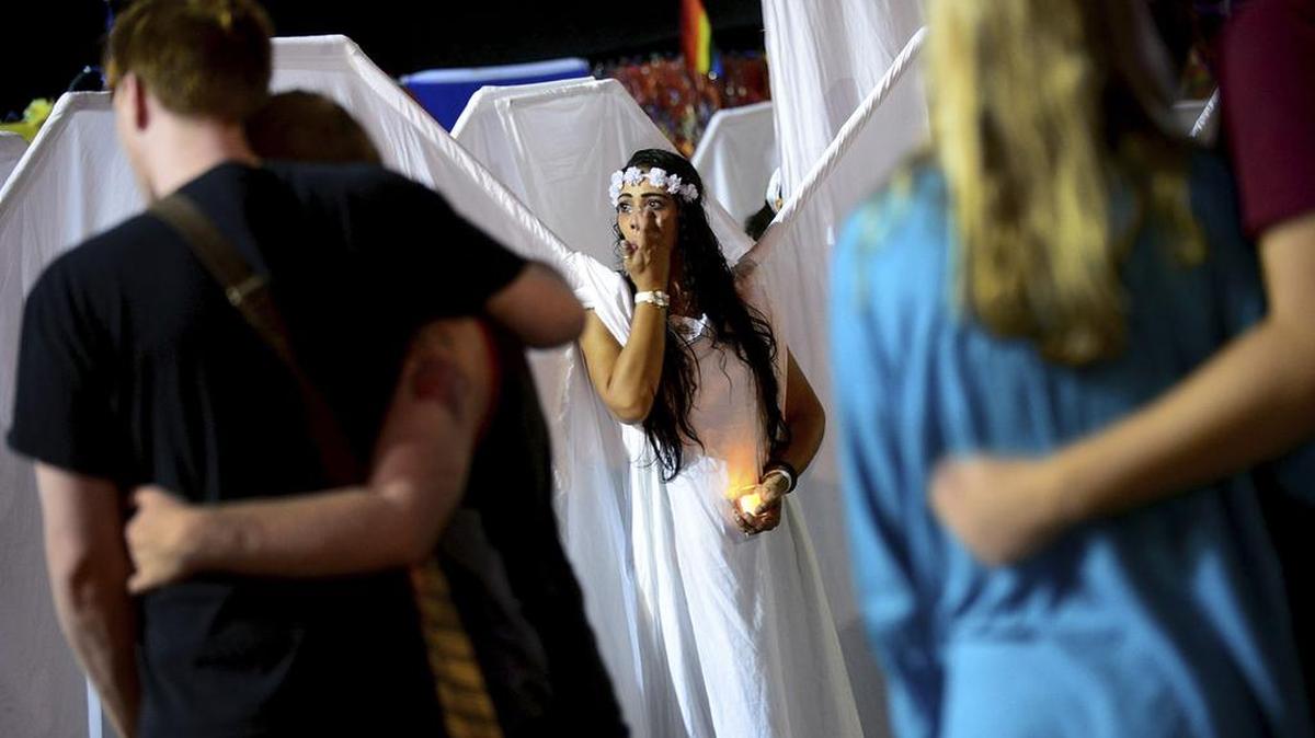 Estados Unidos recuerda este lunes a las 49 víctimas de la peor matanza por arma de fuego en la historia reciente del país, ocurrida hace un año durante una fiesta latina en el club gay Pulse de Orlando, en el centro de Florida.