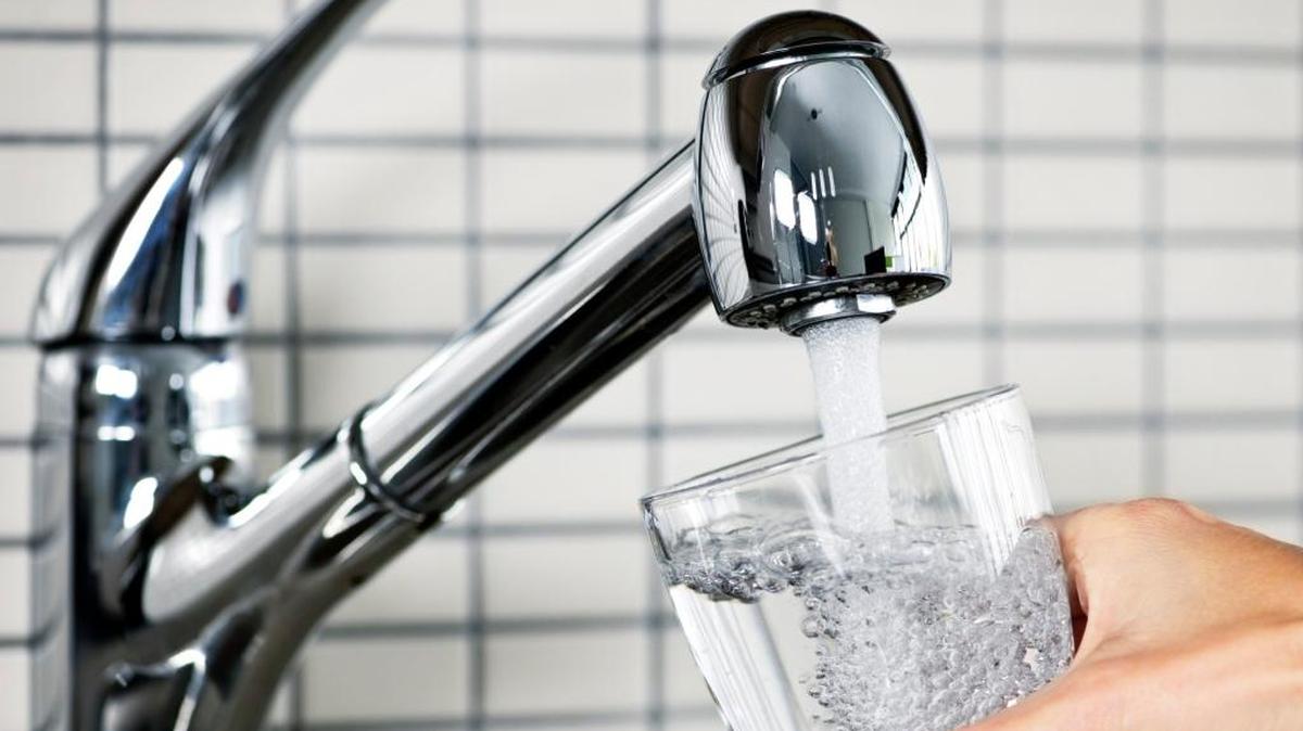 El agua en el condado Miami-Dade podría tener un olor y sabor a cloro debido a las labores de limpieza anual de las cañerías.