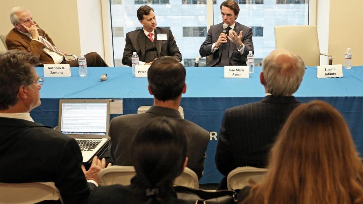 Jose María Aznar, ex jefe de Estado de España, habla durante una confereencia sobre las perspectivas legales y de negocios en Cuba. Foto de archivo.