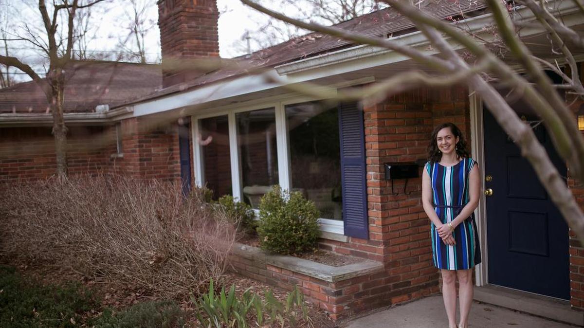 Hilary Lynch en su casa en Farmington el 18 de abril de 2017 que compró en febrero de 2017 como su primer hogar.