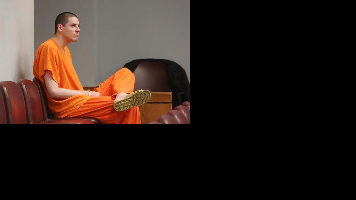 
Jason Beckman es sentenciado a cadena perpetua por el juez Rodney Smith el viernes. Beckman fue condenado por asesinar a su padre, el comisionado de South Miami Jay Beckman, en el 2009 cuando tenía 17 años. 

