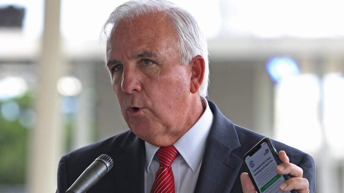 Miami-Dade estaría por extender el toque de queda hasta la medianoche